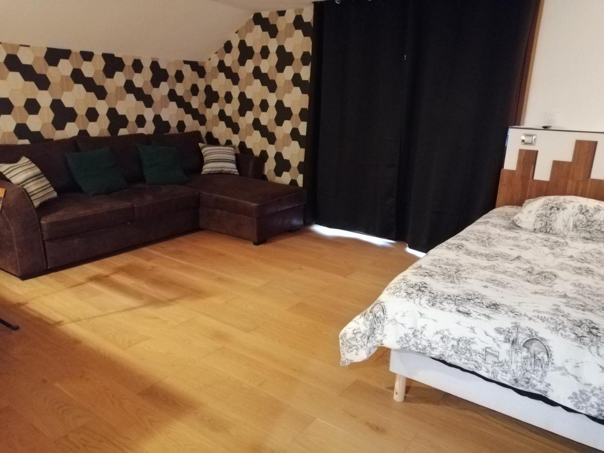 Etage A La Ferme Avec Piscine Interieure Privative, Selon Date Bassee Luaran gambar