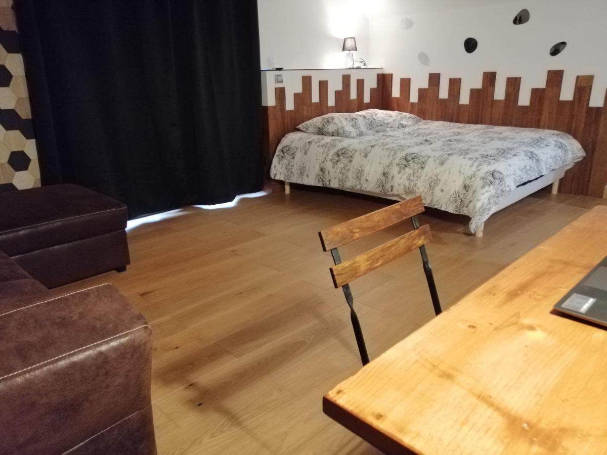 Etage A La Ferme Avec Piscine Interieure Privative, Selon Date Bassee Luaran gambar